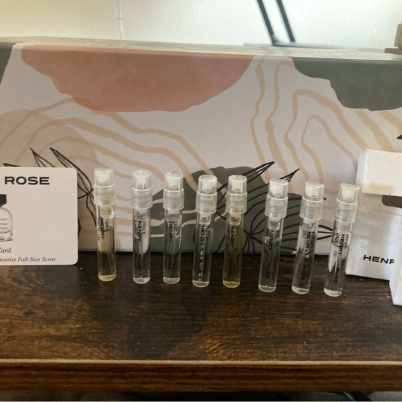 Henry Rose Sampler Set - Picture 3 of 3